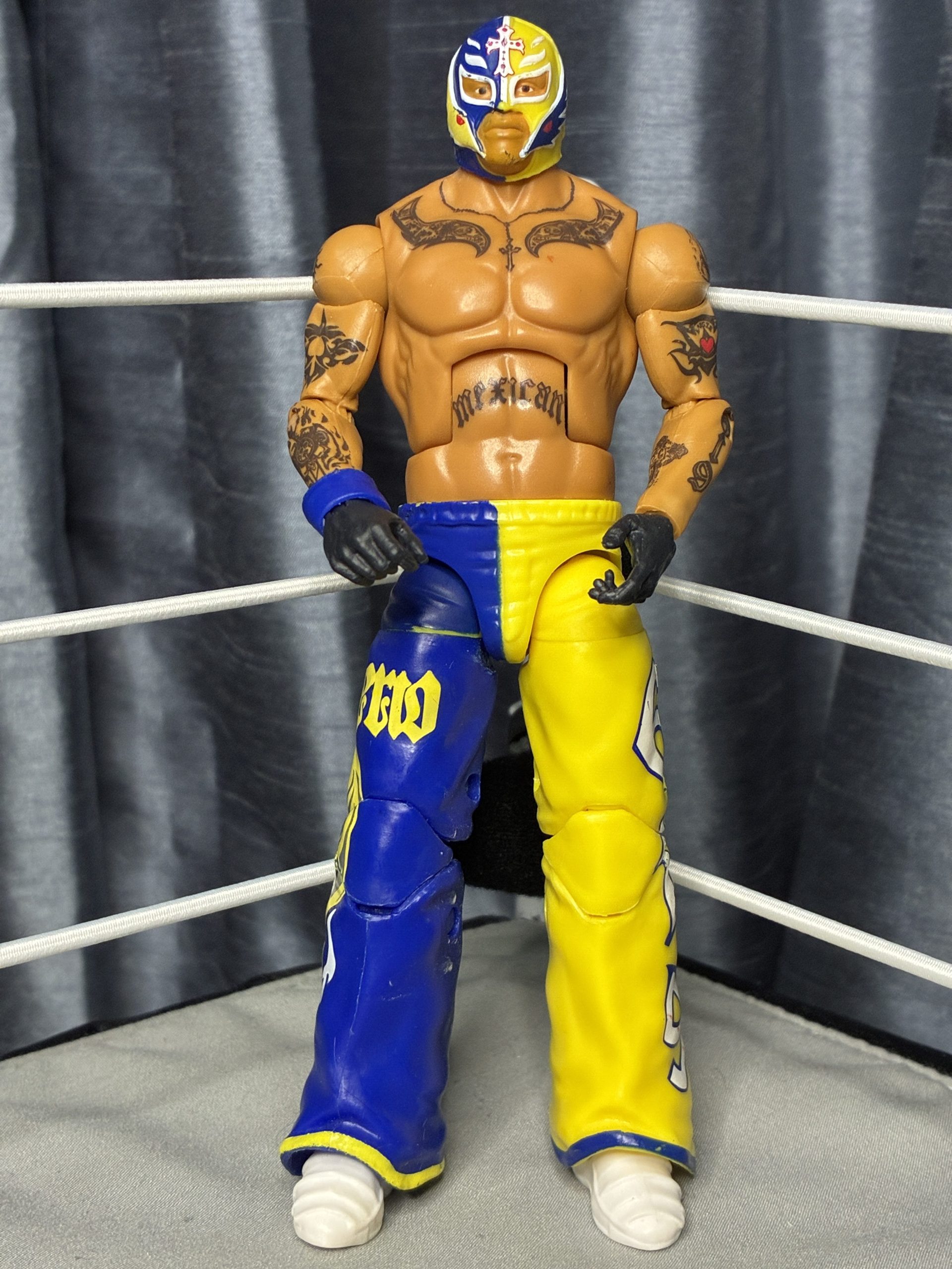 Rey Mysterio - Network Spotlight WWE Mattel AEW Elite Ultimate Classic